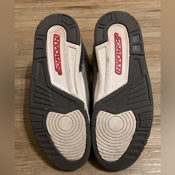 Jordan 3 ‘Cool Grey’ - Size 10, Used - like New - Picture 4 of 4